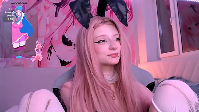 XXX chat uživo modela suicid3_yuno