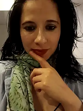 sirena_dorada29 即時 XXX 聊天