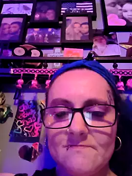 MidnightSeducer@xh: вебкам-шоу