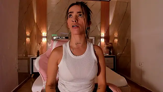 your_whore_Salome's Live XXX Chat