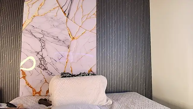 big_tits_in_your_face Webcam-Show