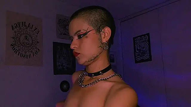 alex_one888 Chat XXX in diretta