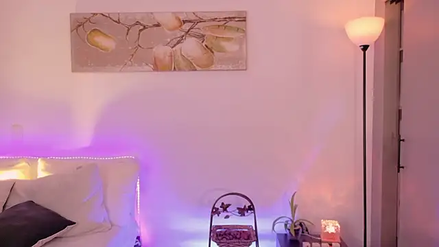 Chatroom XXX en direct de ChloeMoreti