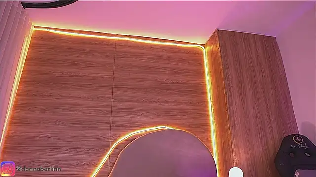 Chat +18 de danna_berlin_ ao vivo