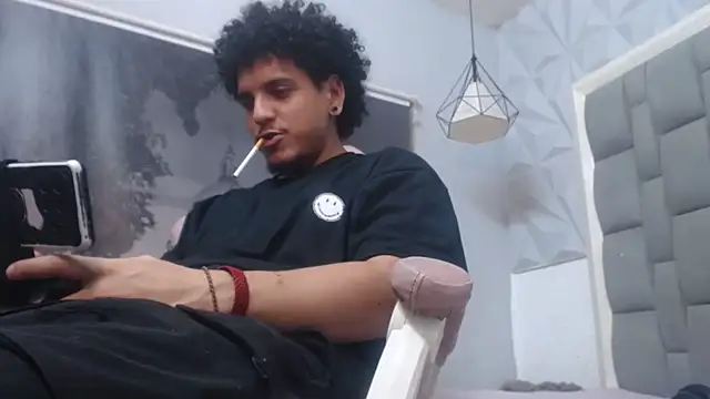 Xfire_boy69 Adlı Modelin Canlı XXX Sohbeti