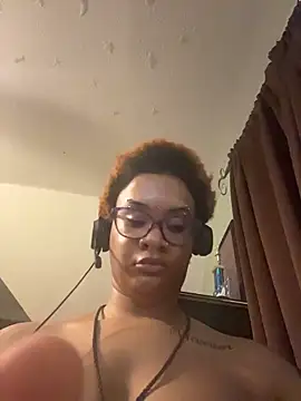 nickytheehawtie élő XXX-chatje