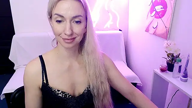 Chatroom XXX en direct de Cute_Smile_Shy