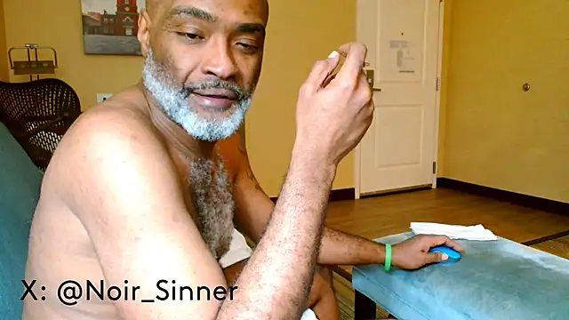 Chat XXX en directo de sinnernoir