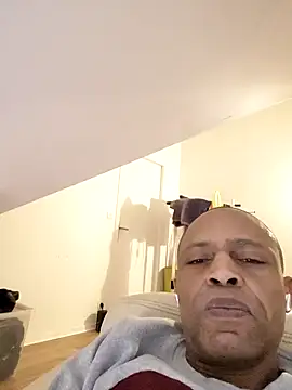 XXX chat uživo modela BLACK-O-TOP