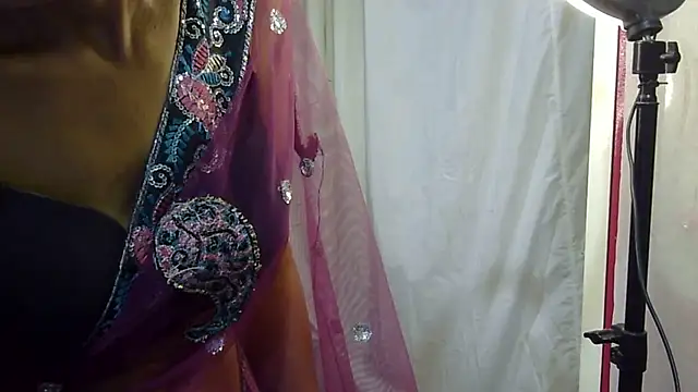 Only-Priya: онлайн-секс-чат