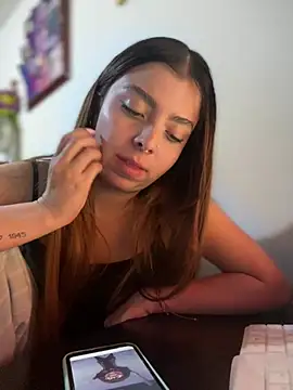 Chat XXX ao vivo de Cloew_Marz