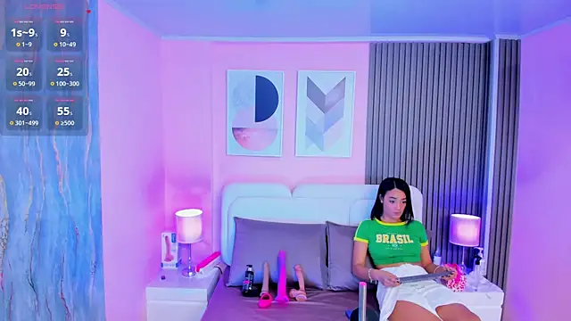 Clawdeen__wolf's Live Chat Room