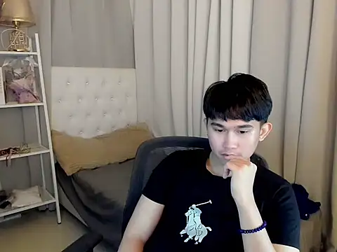 davincihugecock Adlı Modelin Canlı XXX Sohbeti