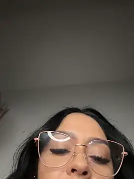 Lylyyy01: απευθείας συνομιλία ΧΧΧ