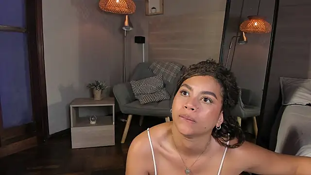 nayah__'s Live Chat Room