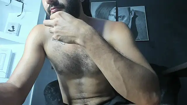 XXX chat uživo modela Tatis__