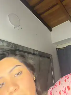 liahouses Adlı Modelin Canlı XXX Sohbeti