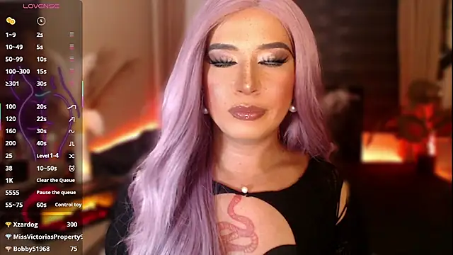 Show modela mslilly_croft na web-kameri