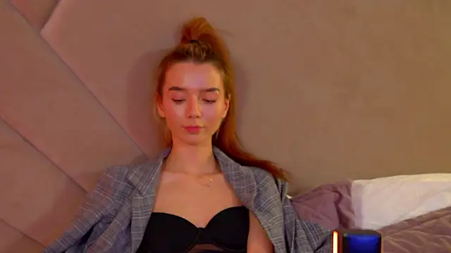 VanessaVienne Chat XXX live