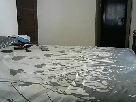 Show modela sixfeetslim na web-kameri