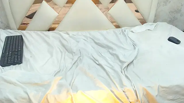 Alan_Savage Adlı Modelin Canlı XXX Sohbeti