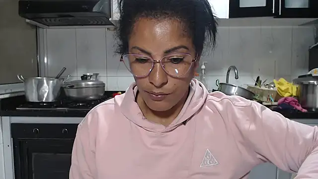 kateleyagrey: онлайн-секс-чат