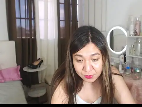 stellahugeX Chat XXX in diretta