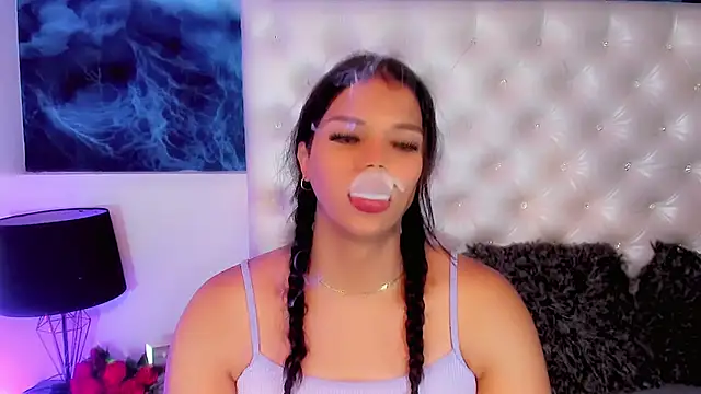 Keira_Fox31 Chat XXX in diretta