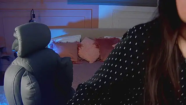 _SilkyShadow_: онлайн-секс-чат