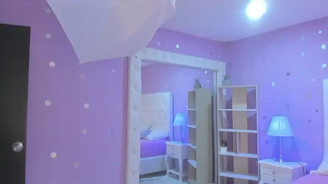 Goldentemptation_ Chat XXX live