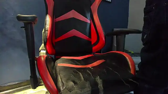 NoaahTylor's Live XXX Chat