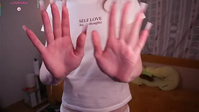 CarmaOlenのライブXXXチャット