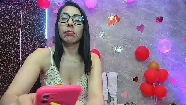 adellelennoxx – Naživo XXX chat