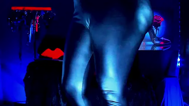 Онлайн чат XXX SharonnStones