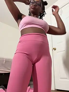 Chat +18 de mochamimi ao vivo