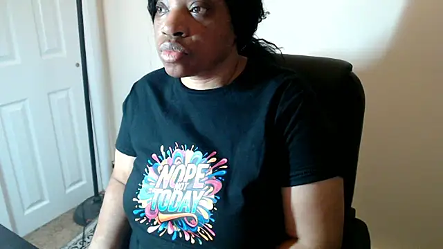 Chatroom XXX en direct de Sexymona1218