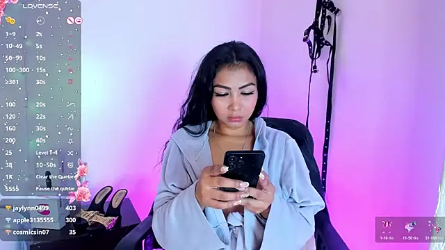 XXX chat uživo modela Tracy_lambo