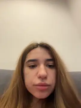 ItalianGirlのライブXXXチャット