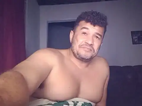 tarra122 élő XXX-chatje