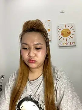 Show modela Almira6868 na web-kameri