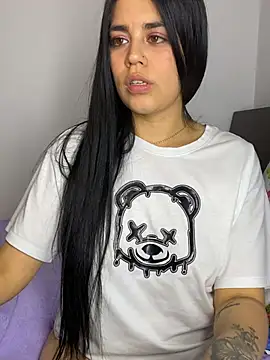 Chat +18 de sophyy_white ao vivo