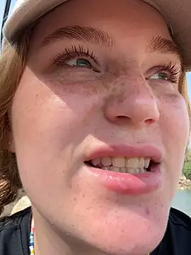 XXX chat uživo modela SunnyGrin