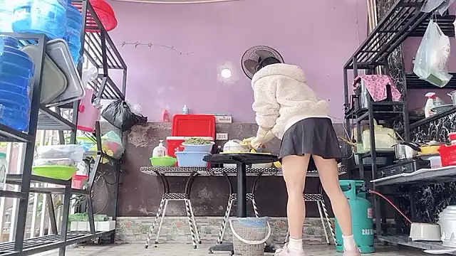 LinhChi_9x লাইভ XXX চ্যাট