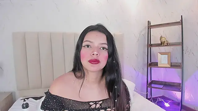 ViolettaRousee_ élő XXX-chatje