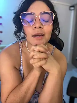 Czat XXX na żywo – Lia_flowers