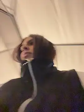 Hilary_pinkk's Live XXX Chat