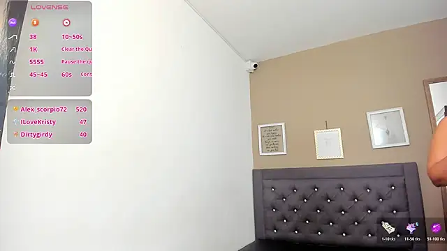 TattiBelll's Live Chat Room