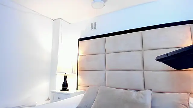 GabyMoreau's Live XXX Chat