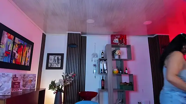 ValentinaNoir: онлайн-секс-чат