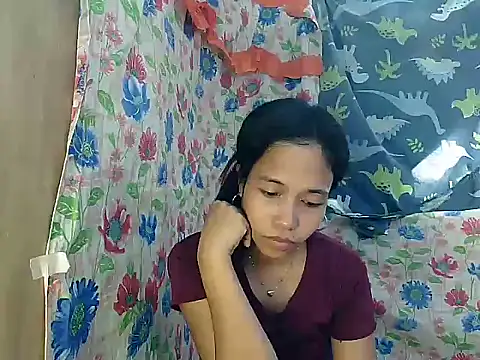 XXX chat uživo modela PinaySkinnyGirl